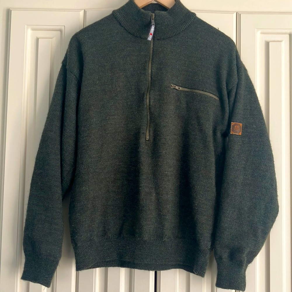 Cabela's Dark Green Zip Up Sweater